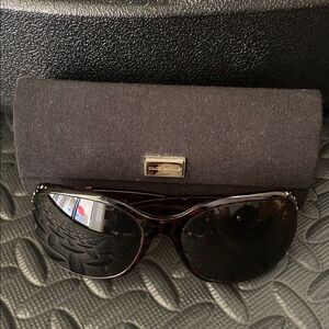 Dolce & Gabbana 100% Authentic Vintage 1669 Black And Brown Print Sunglasses